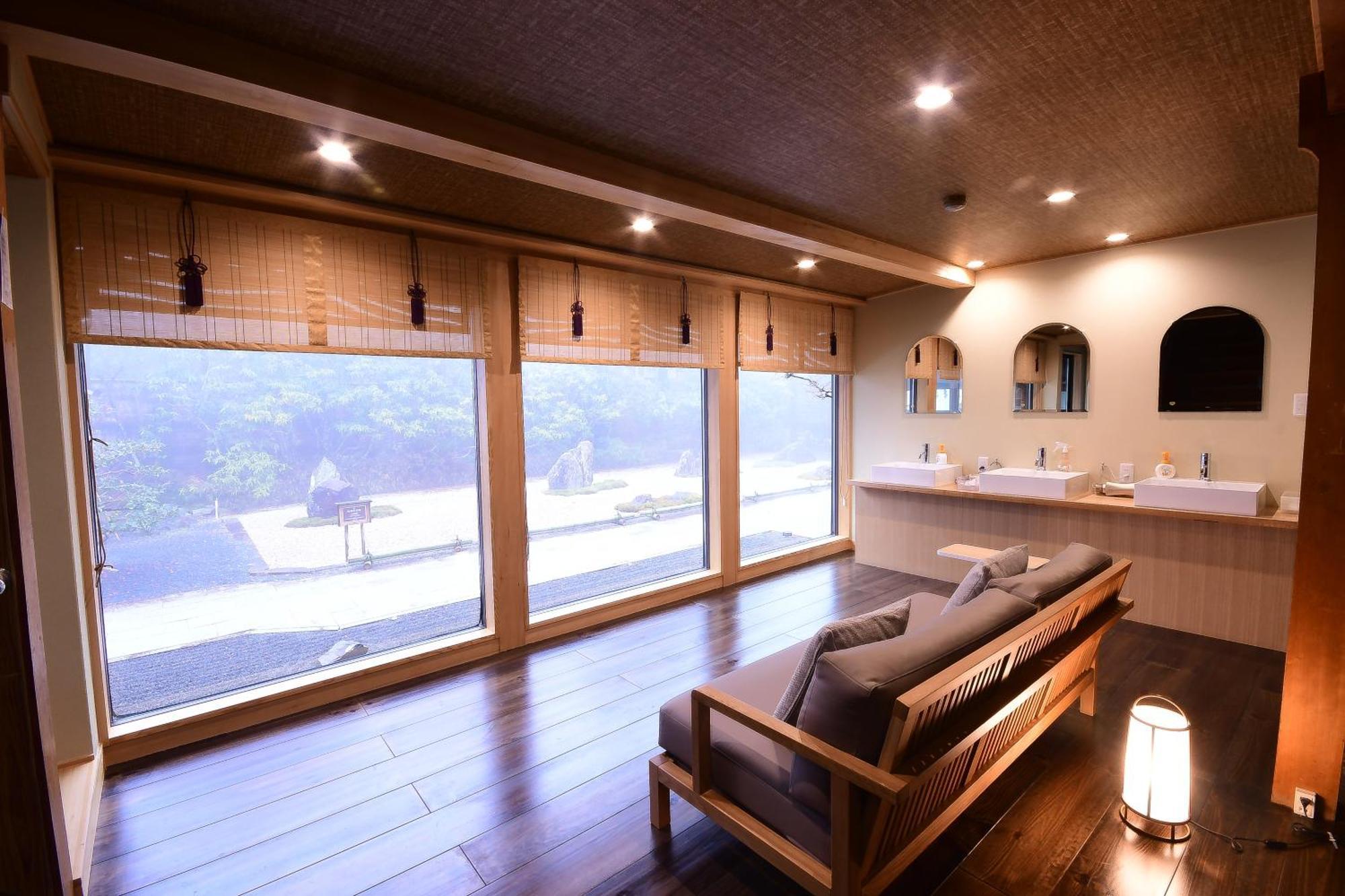 Koyasan Shukubo Yochiin Hotel Buitenkant foto